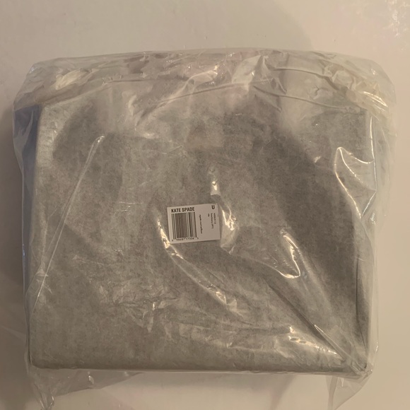 HOST PICK Kate Spade Regatta Saffiano Tote - Picture 5 of 6